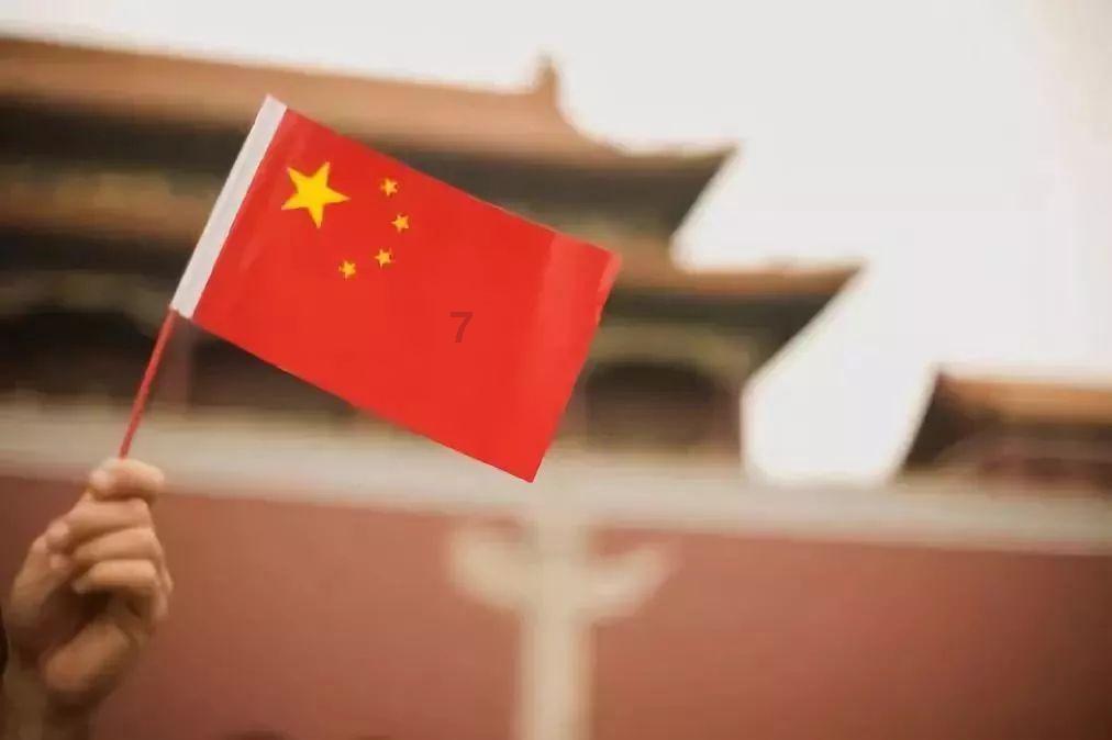 一汽车从a地往b地行到全程的3/4少35千米已行的路程与剩下的路程比是2比3AB两地相距多少千米？