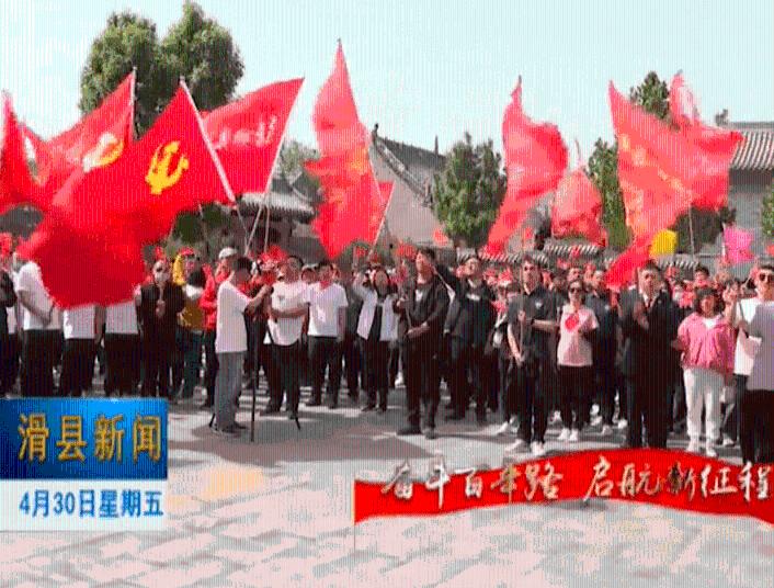 江苏一男子打工回家，发现修路占了自家地，还被邻居指责没格局